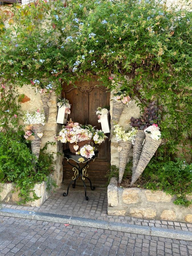L'Oustaou Bello Visto Le Castellet  Dış mekan fotoğraf